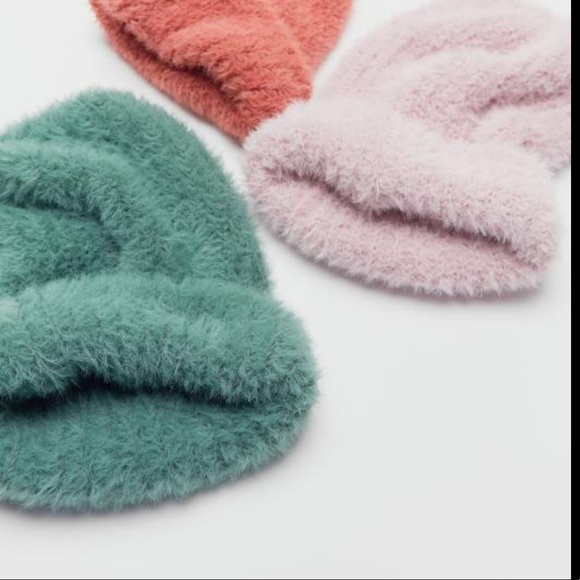 Urban Outfitters Wren Fuzzy Beanie Winter Hat - Picture 3 of 6